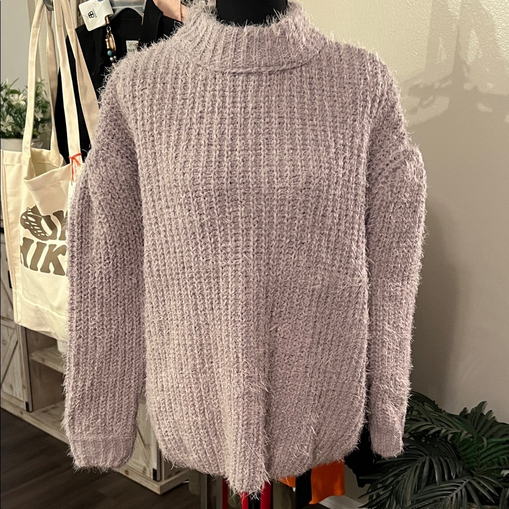 Cozy Pebble Grey Sweater size small NWT ( Nordstrom Rack)